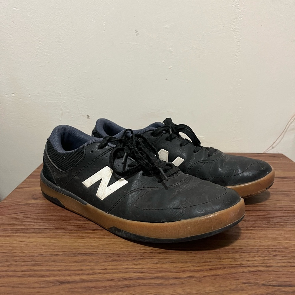 New Balance Men's Black and Brown Shoes